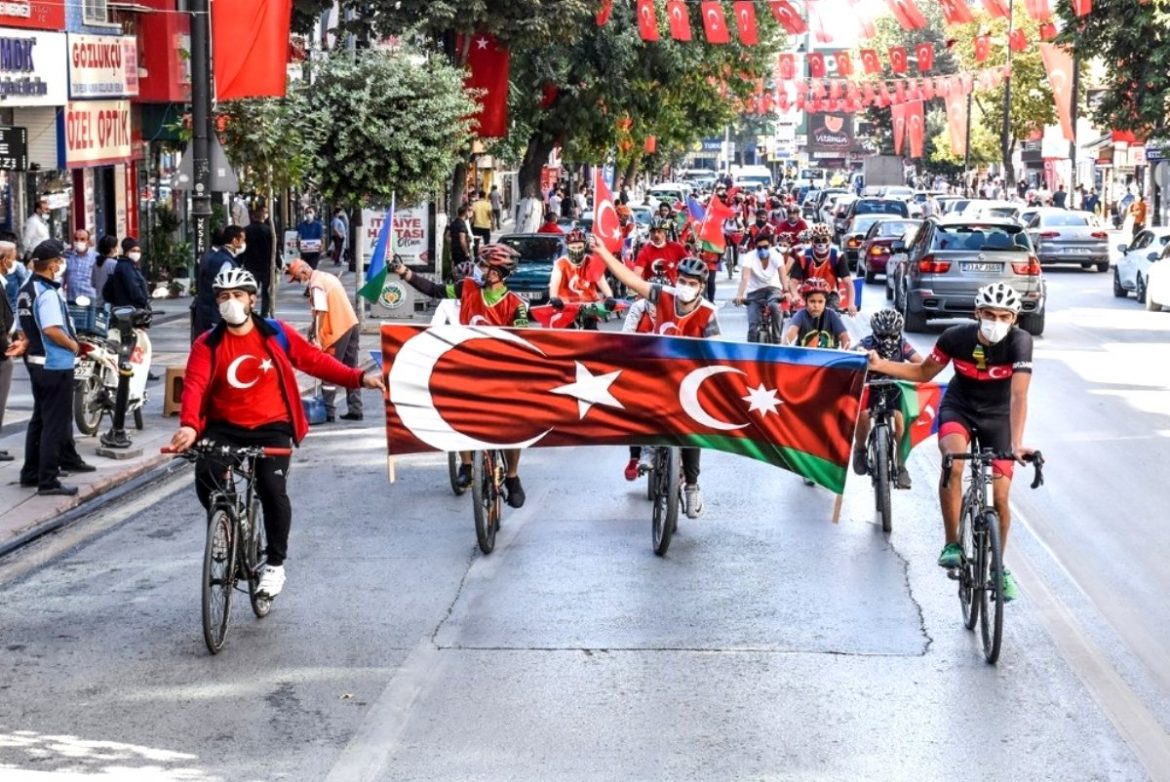 iki-devlet-tek-millet-icin-pedal-cevirdiler-wcaeJhvh.jpg